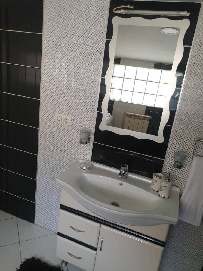 Apartman Lotos サラエヴォ エクステリア 写真