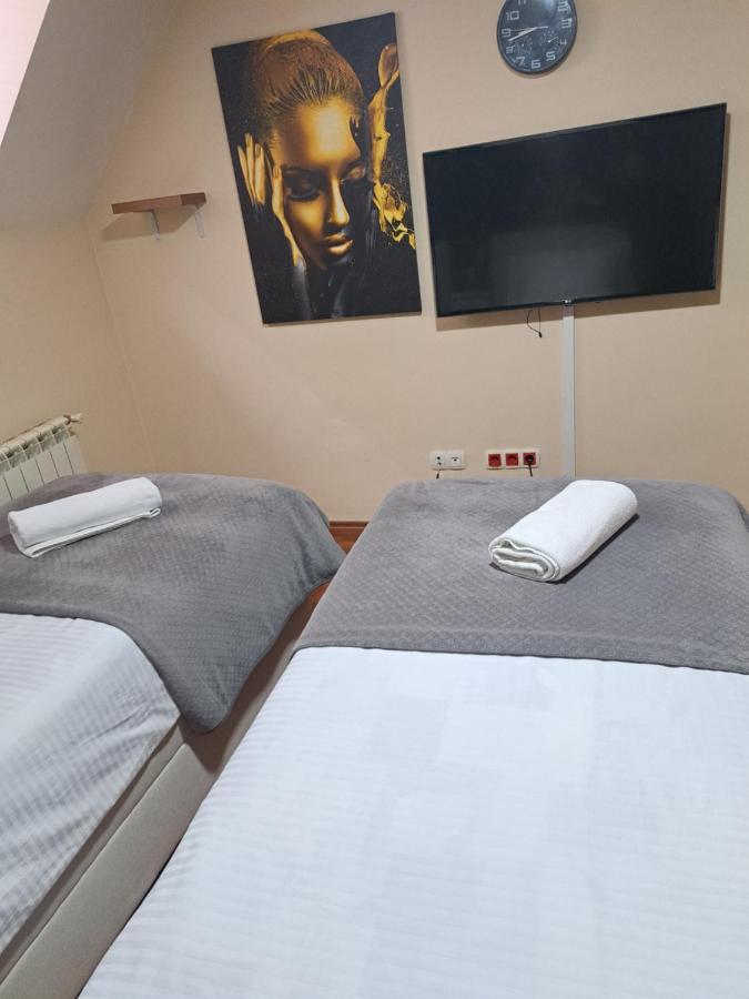 Apartman Lotos サラエヴォ エクステリア 写真